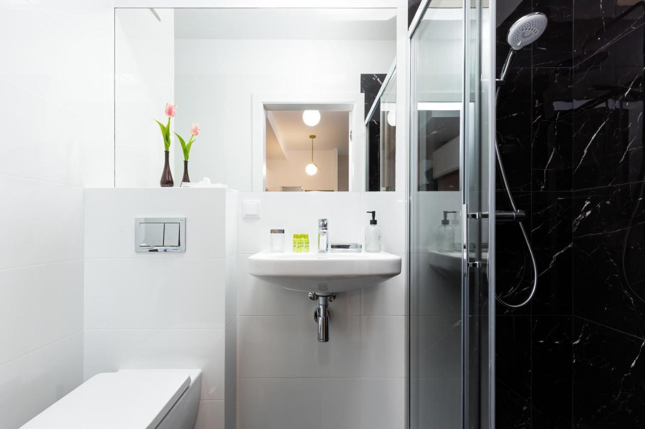 Royal City Center Mennica Residence By Noclegi Renters Varsovia Exterior foto