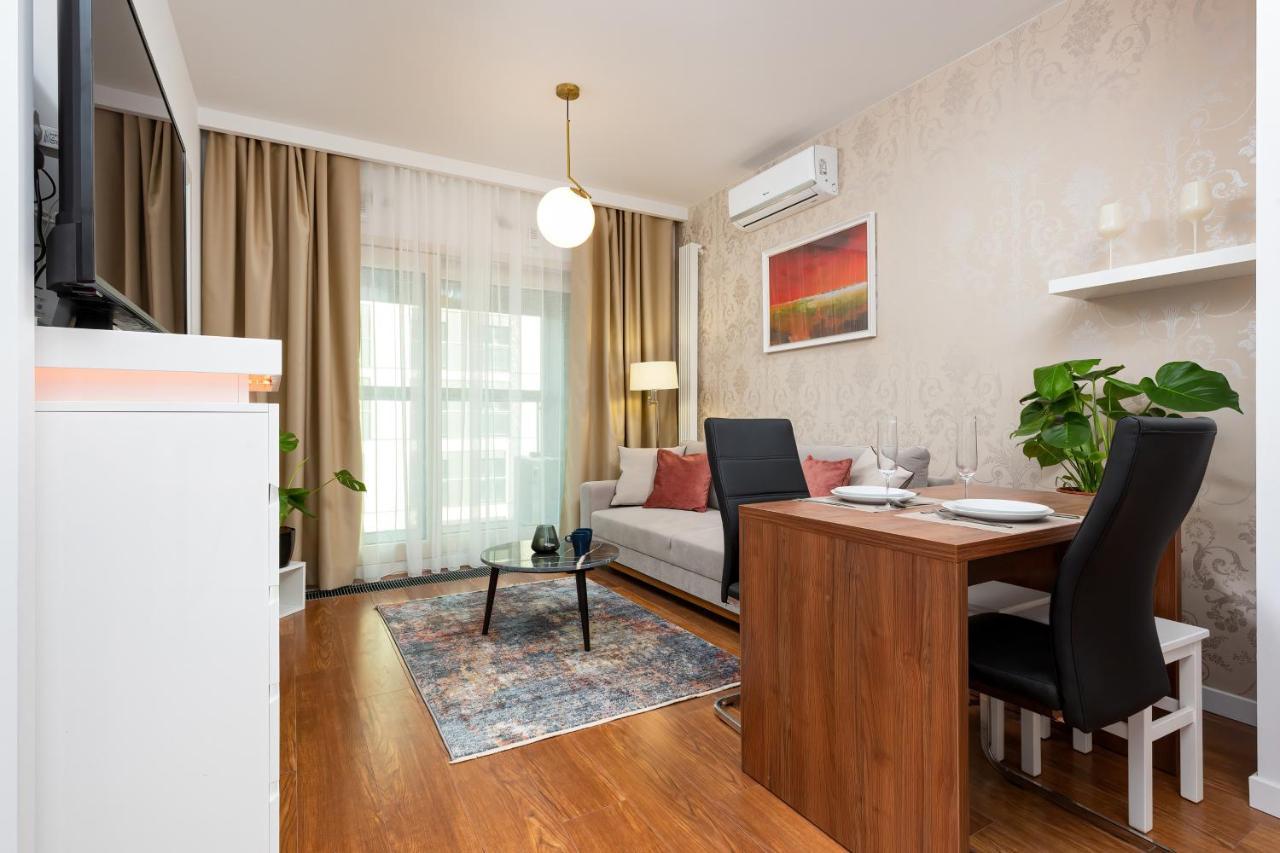 Royal City Center Mennica Residence By Noclegi Renters Varsovia Exterior foto