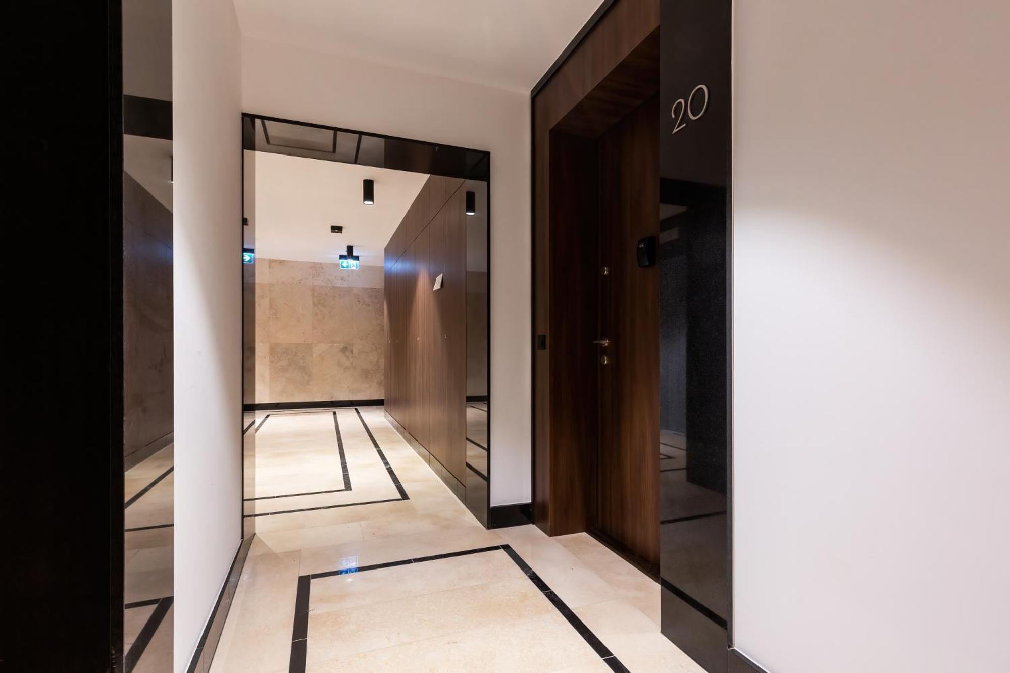 Royal City Center Mennica Residence By Noclegi Renters Varsovia Exterior foto