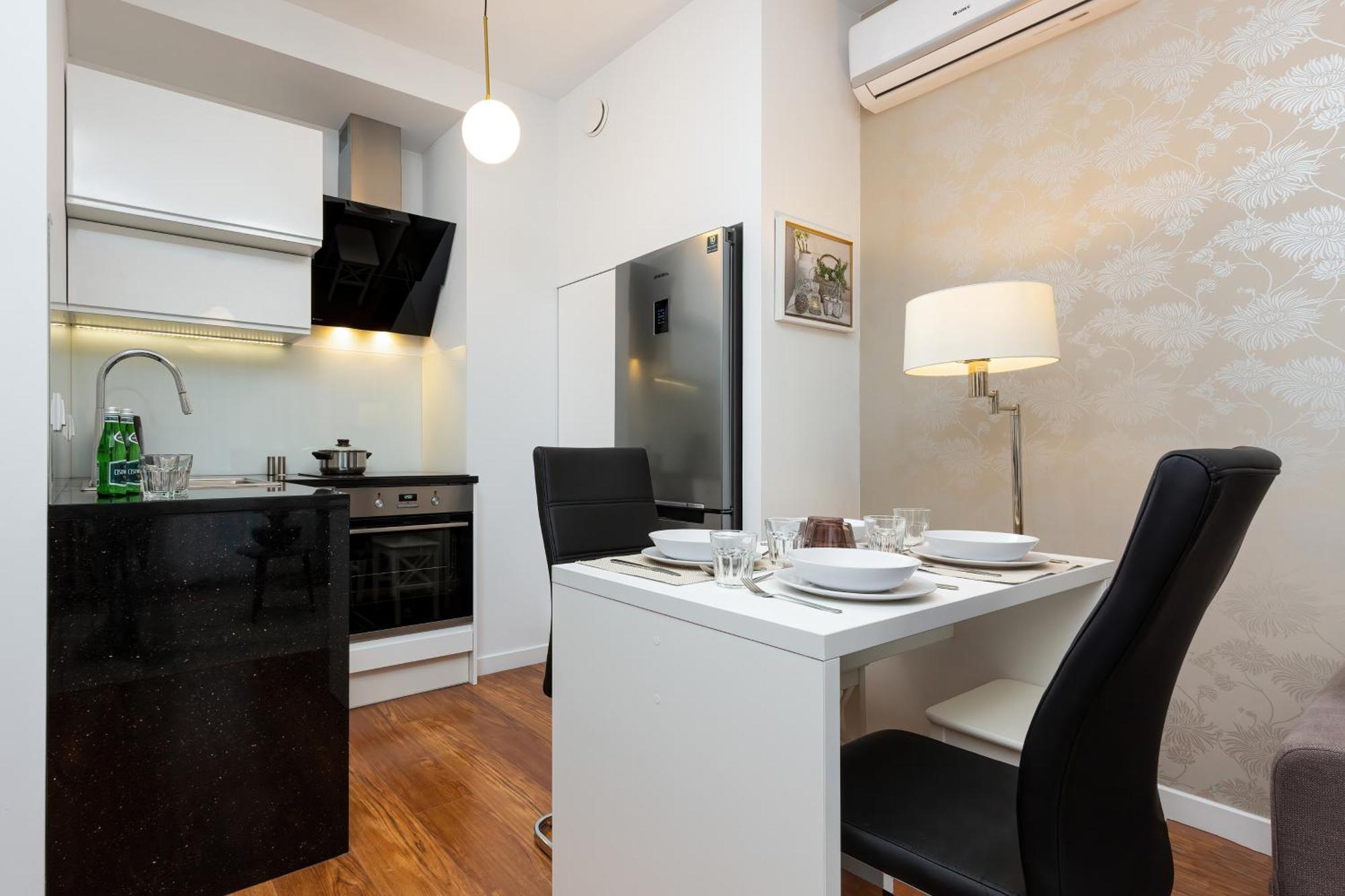 Royal City Center Mennica Residence By Noclegi Renters Varsovia Exterior foto